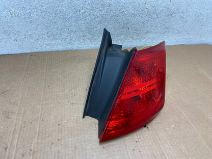 2014 to 2018 Ford Taurus Interceptor Right Passenger RH Tail Light AI8471 LK2