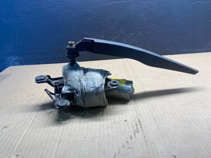 2011 to 2019 Ford Explorer Rear Windshield Wiper Motor AC0885 DG1