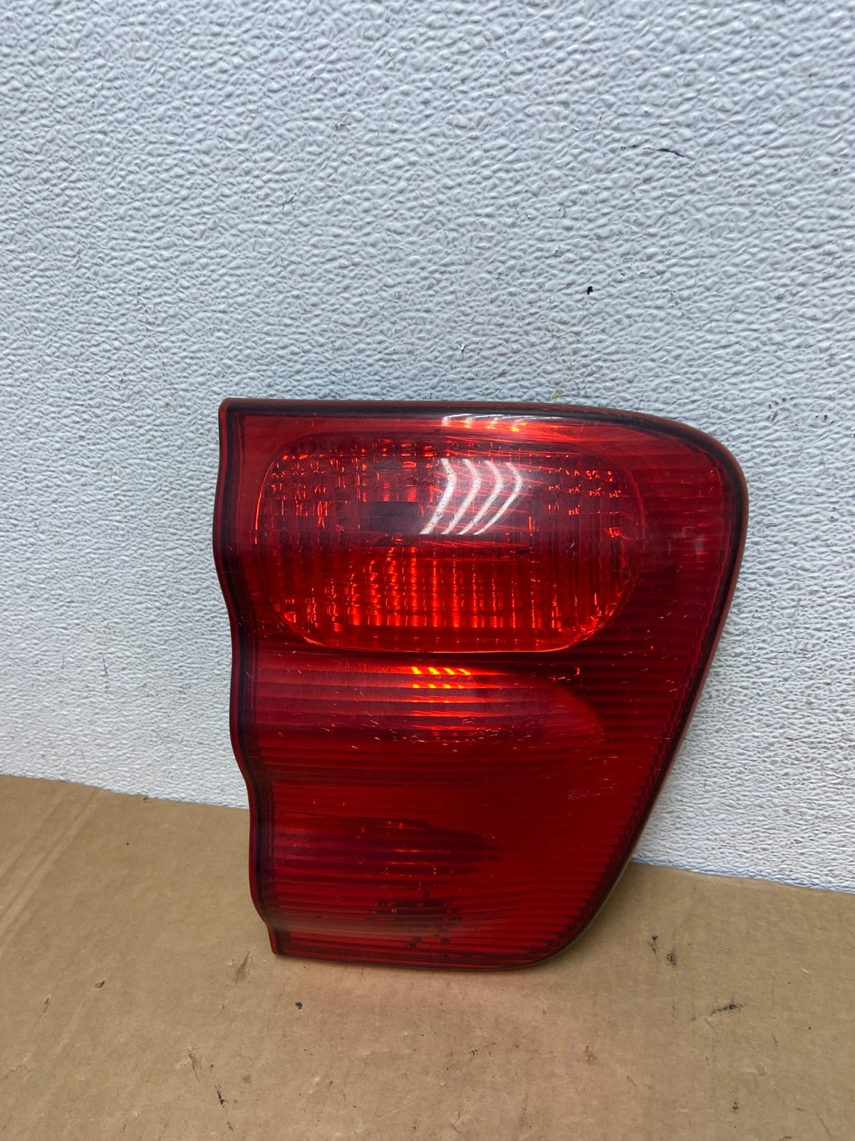 2001- 2004 Toyota Sequoia Driver Left Side Tail light Inner AD3199 LK0
