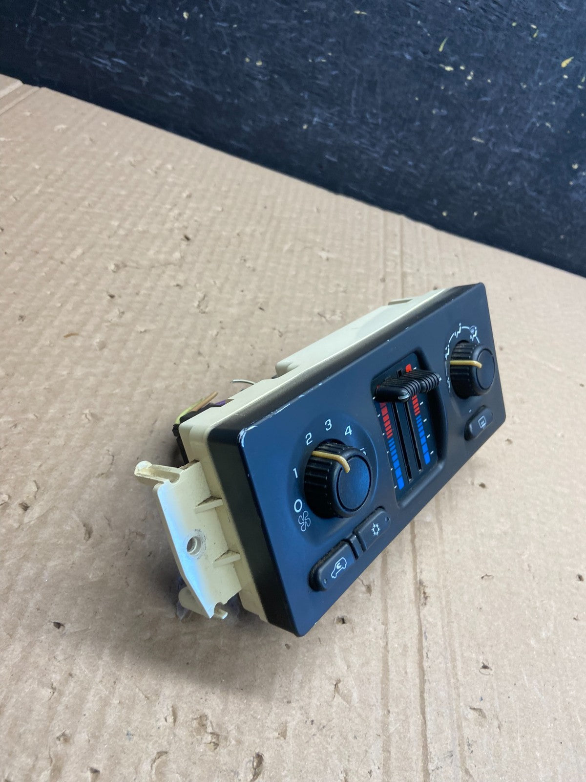 2003 to 2006 Chevrolet Silverado HVAC Heater Climate Control Module AF6310 DG1