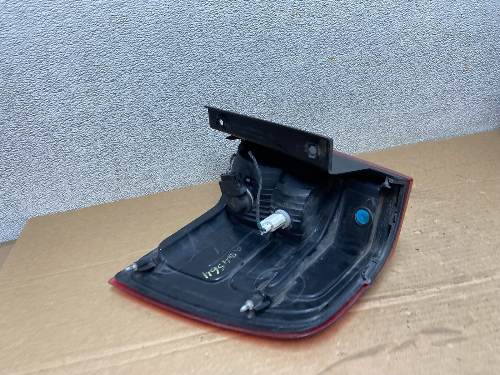 2007 to 2012 Ford Expedition Left Driver LH Side Tail light AB4564 LK6