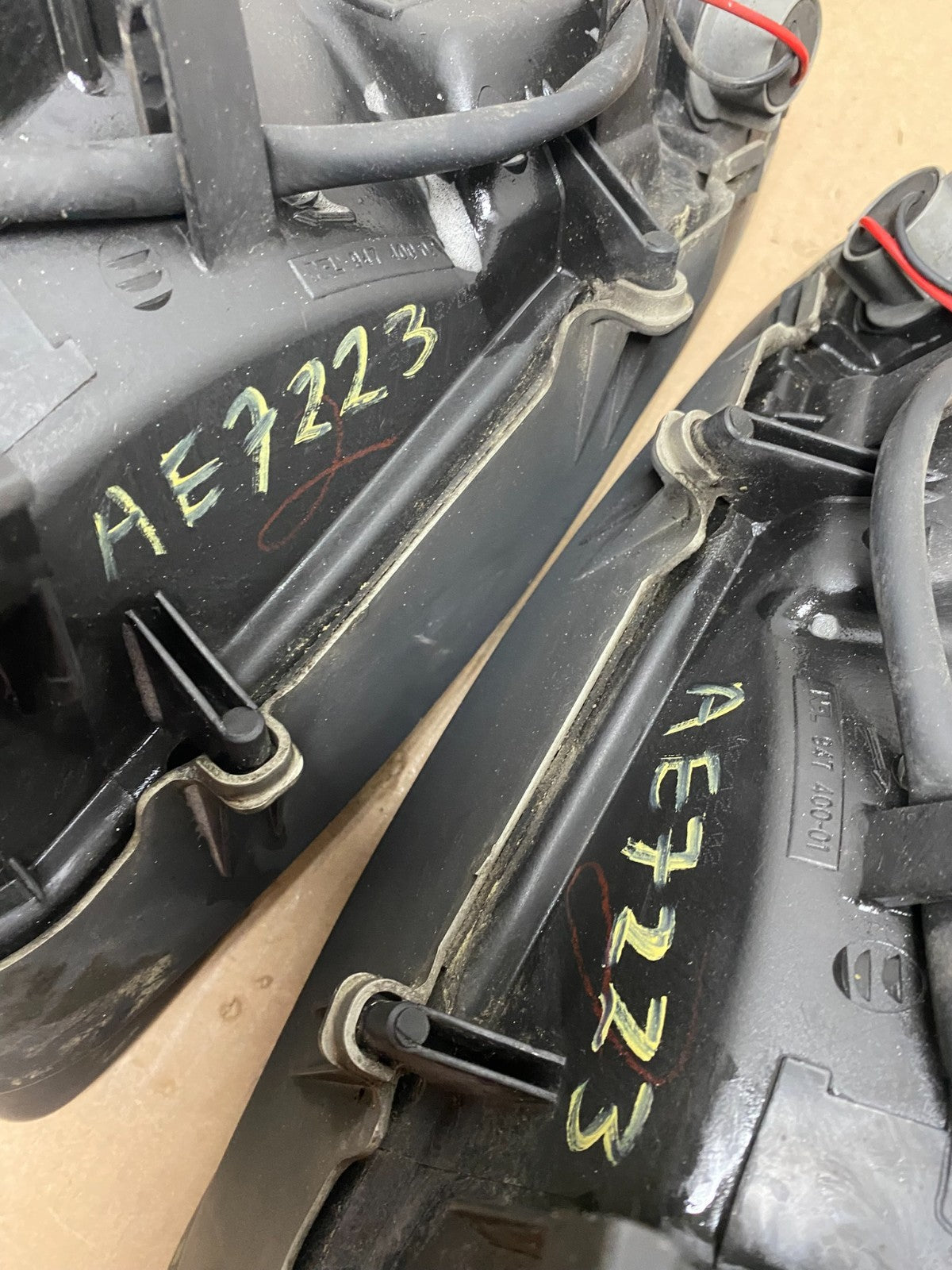 2002 2003 2004 Nissan Xterra Left+Right Side Headlights AE7223 DW11