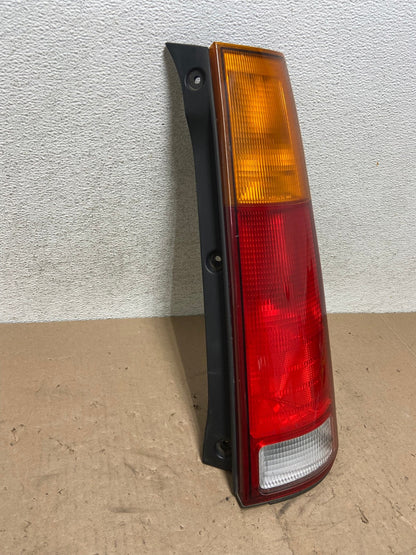 1997 1998 1999 2000 2001 Honda Crv Cr-v Right Passenger Tail Light AG5304 LK1