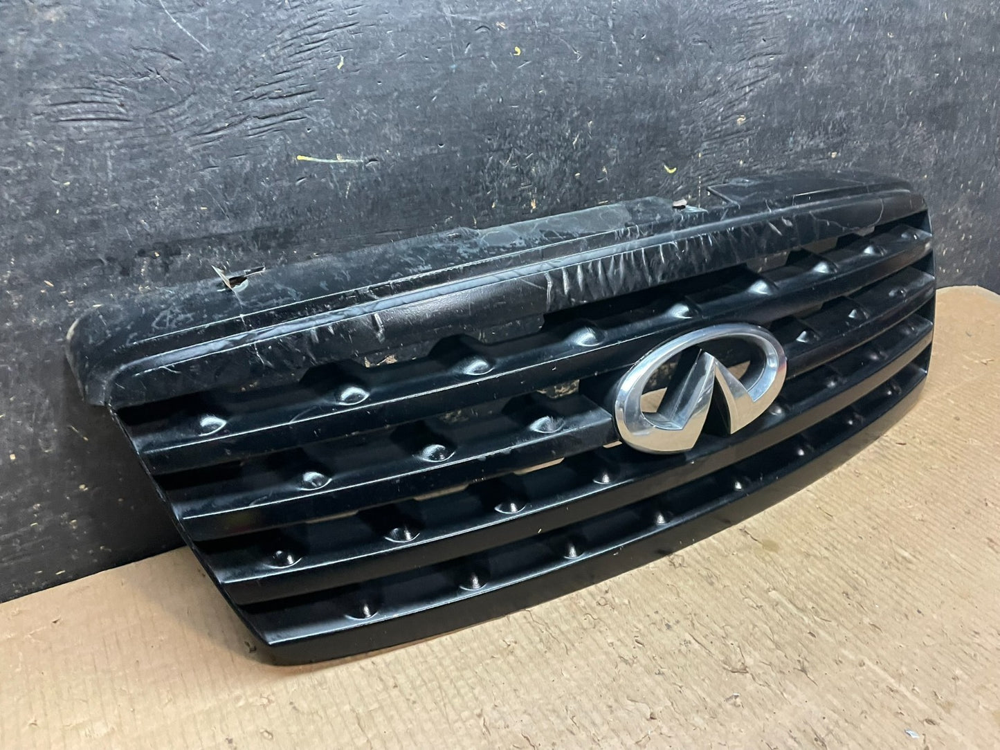 2006 2007 2008 Infiniti Fx35 Front Upper Grill Grille W/ Emblem OEM Y6462 DG2