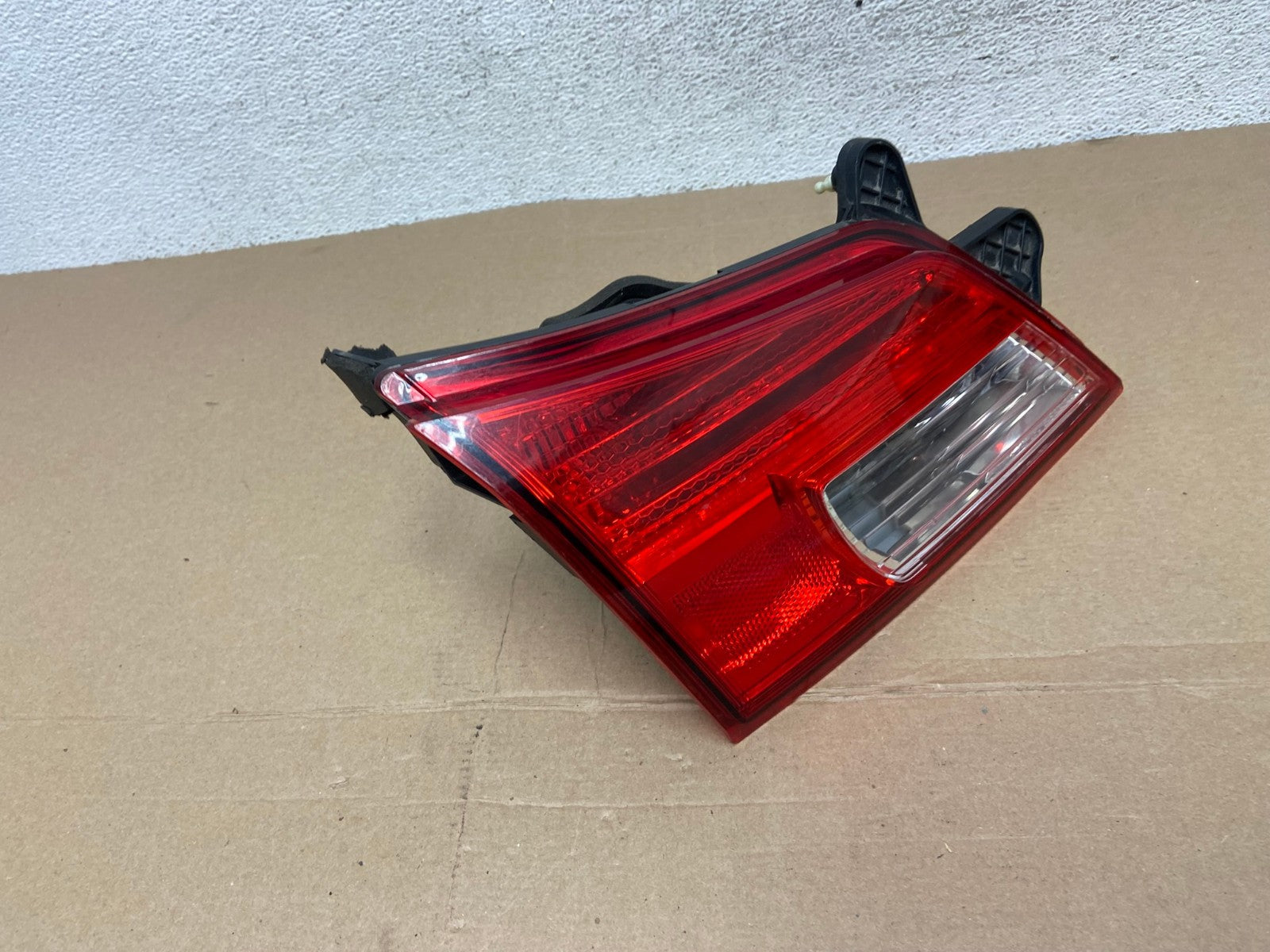 2010-2014 Subaru Outback Left Driver Lh Side Inner Tail Light AF4344 LK2
