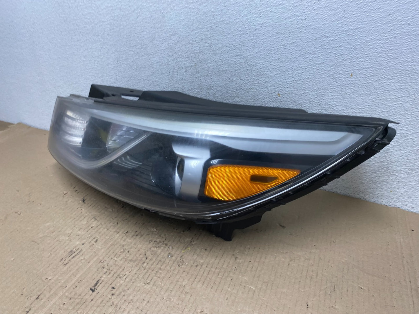 2015-2018 Kia Sedona Left Driver Lh Side Headlight Halogen AF5997 DW1