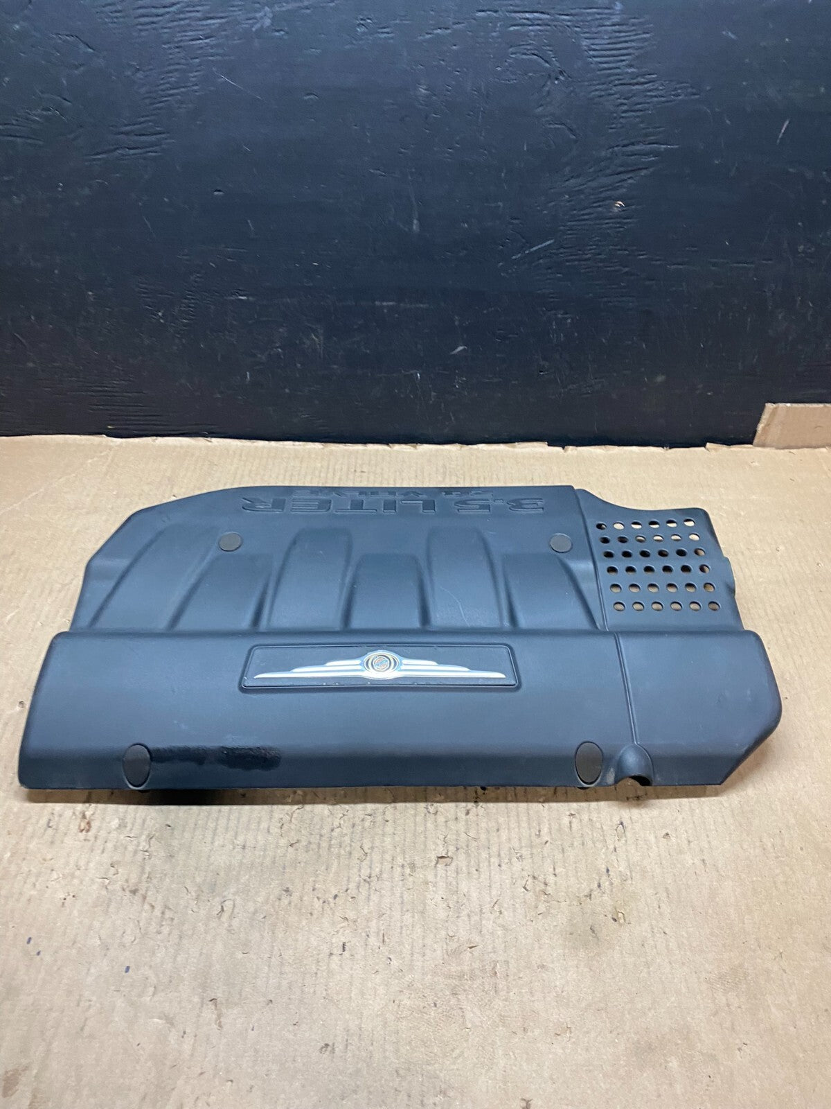 2004 2005 2006 Chrysler Pacifica 3.5L Engine Cover Motor E4253 DG11