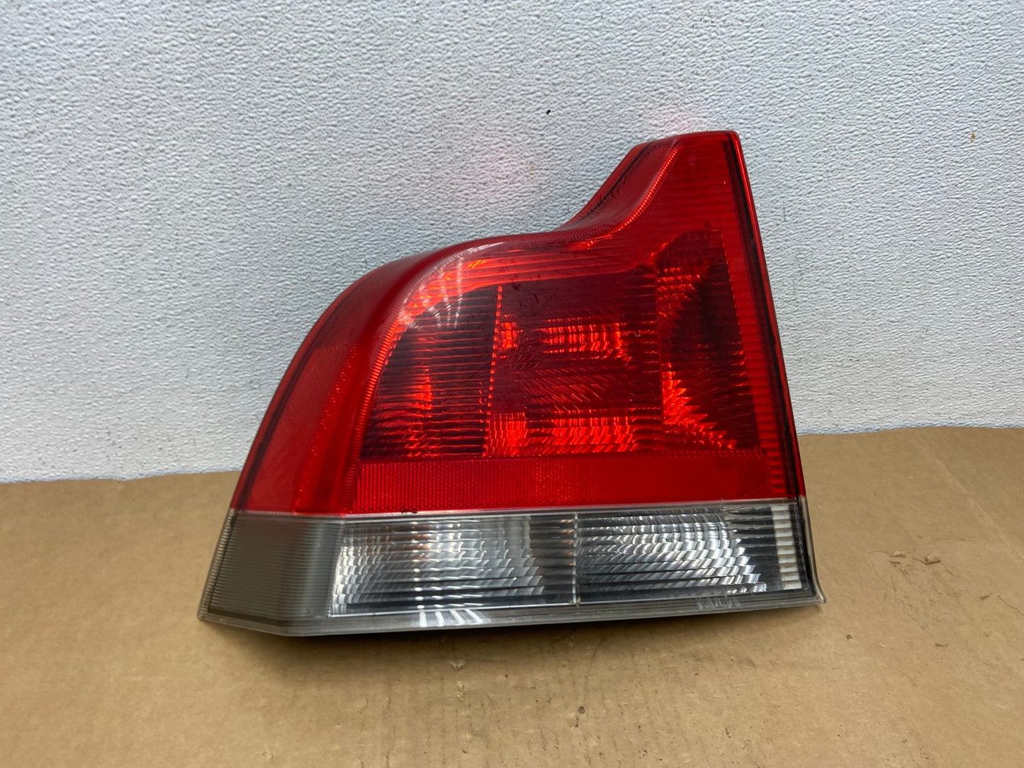 2001 to 2004 Volvo S60 Left Driver LH Side Tail Light AC8444 LK0