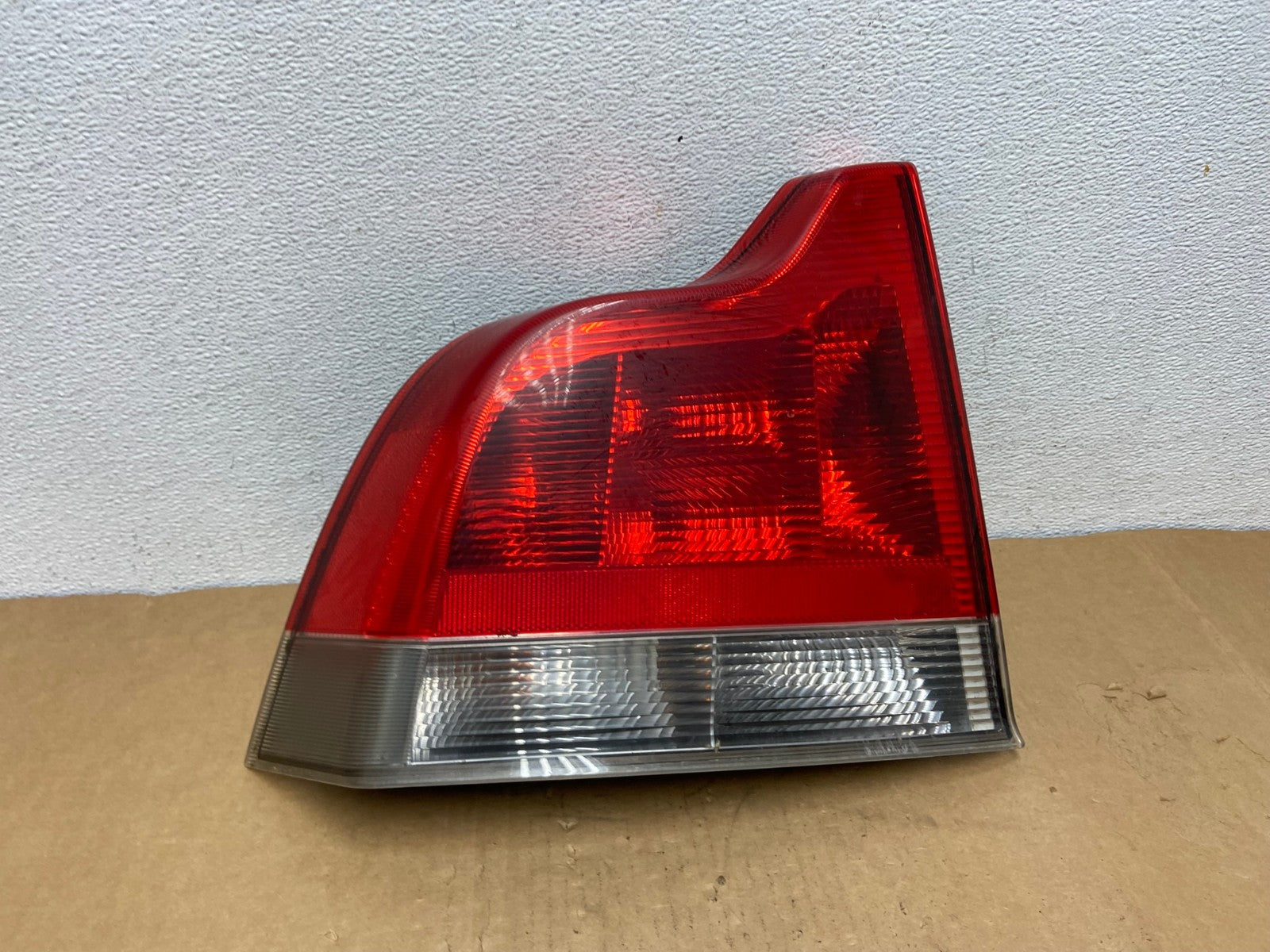 2001 to 2004 Volvo S60 Left Driver LH Side Tail Light AC8444 LK0