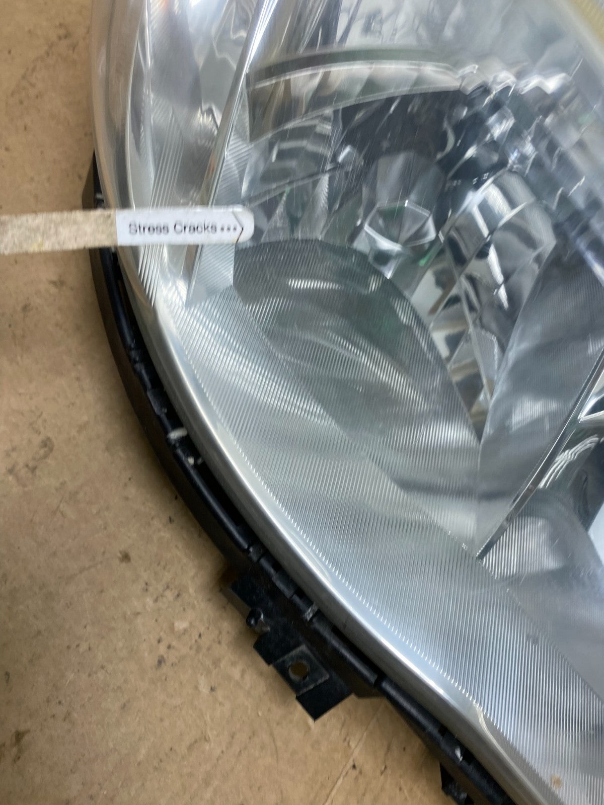 2009 - 2013 Subaru Forester Right Passenger Side Halogen Headlight AE4819 DW4