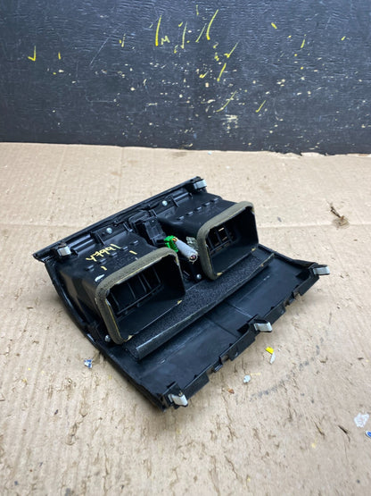 2007 to 2011 Honda CRV CR-V Front Center Panel Clock Air Vent Y7991 DG7