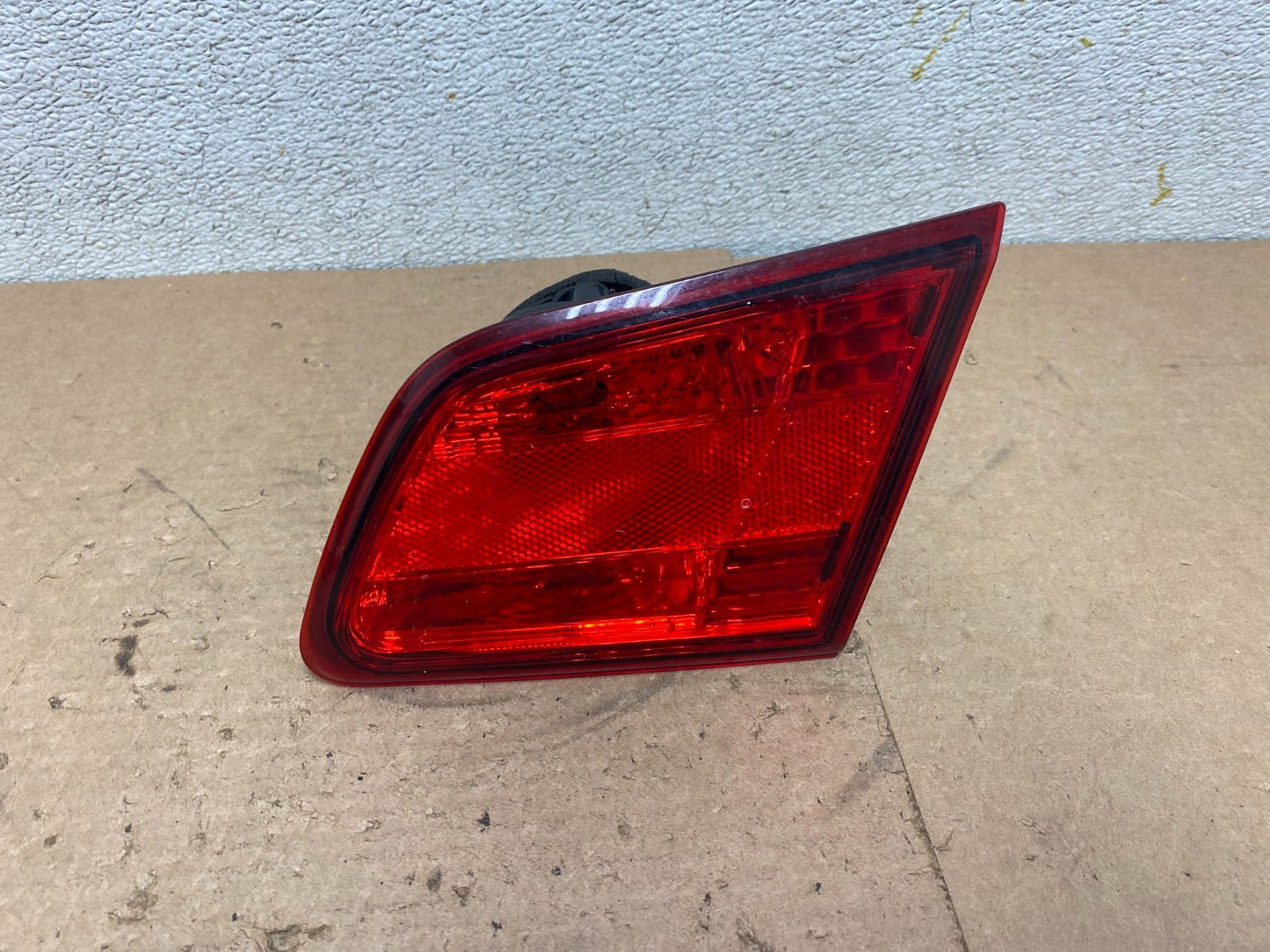 2010-2014 Subaru Legacy Right Passenger Rh Side Tail Light Inner Oem P5203 DW0