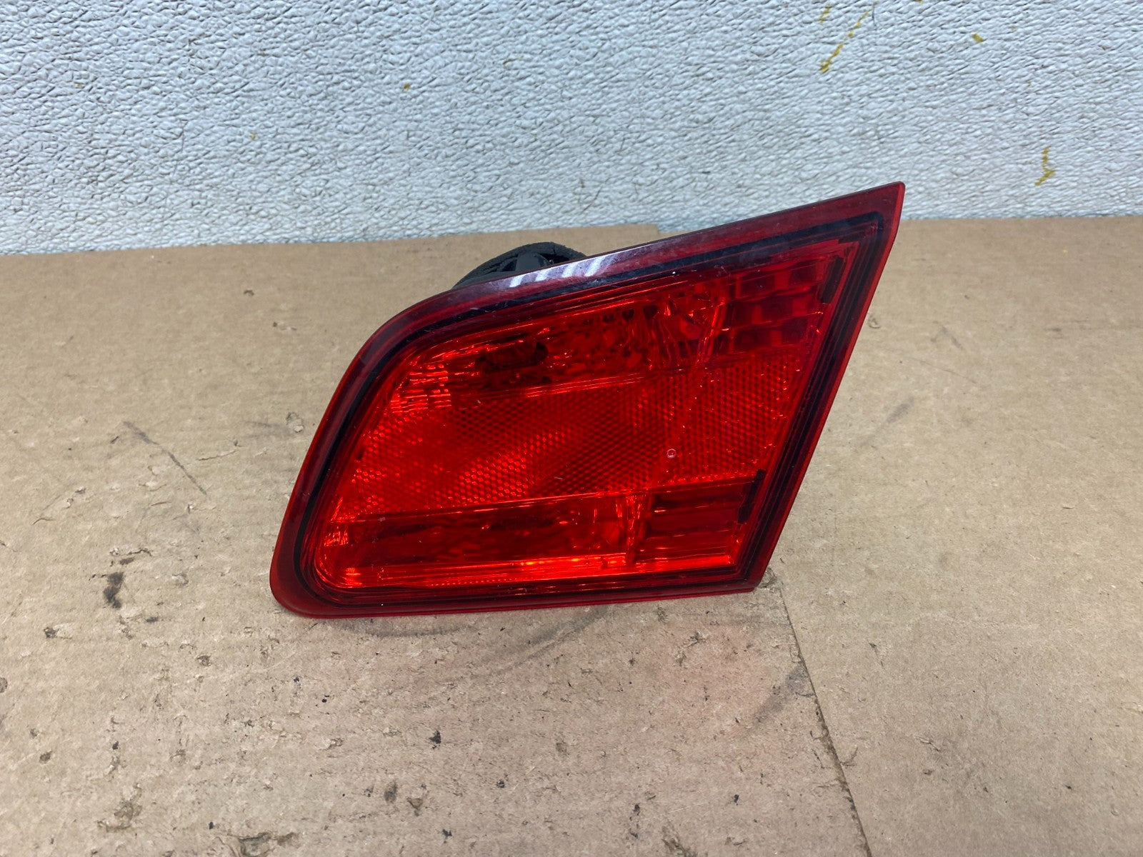 2010-2014 Subaru Legacy Right Passenger Rh Side Tail Light Inner Oem P5203 DW0