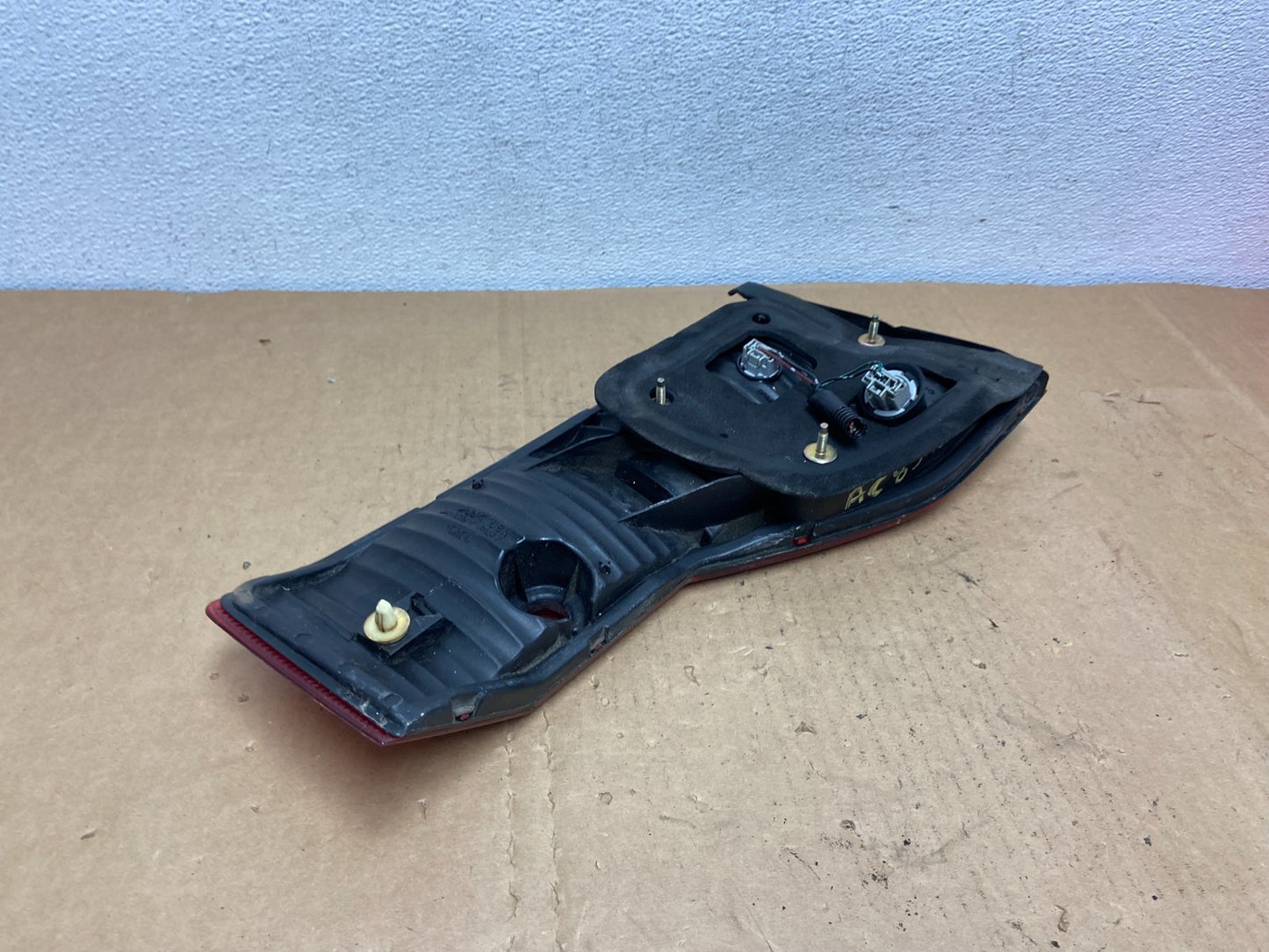 1998 to 2000 Honda Accord Right Passenger Side Inner Tail Light AC8540 DW5