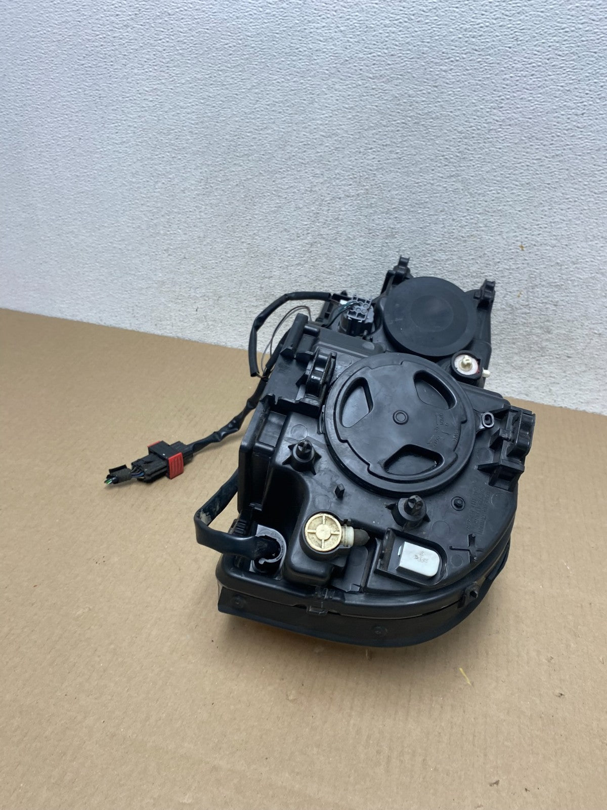 2003 to 2006 Volvo XC90 Right Passenger Rh Side Headlight Halogen DEPO AG5837 DW6