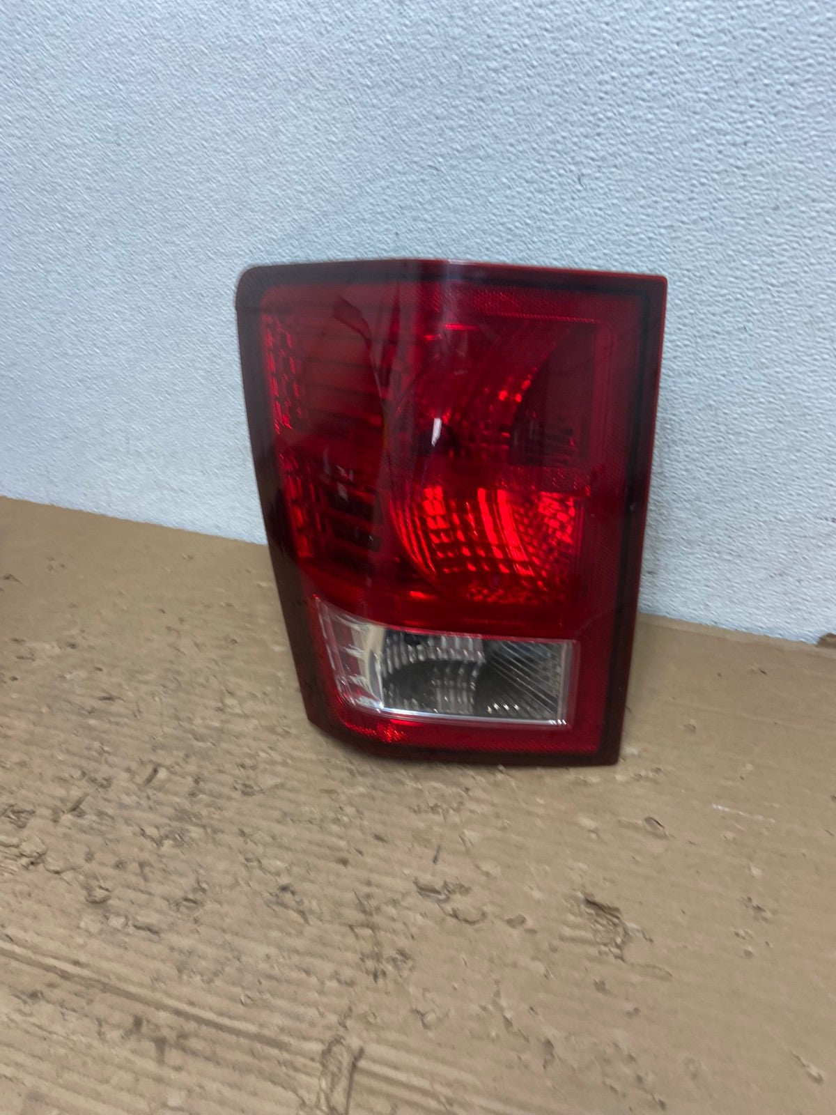 2007 2008 2009 2010 Jeep Grand Cherokee Left Driver Lh Tail Light AD4401 LK0