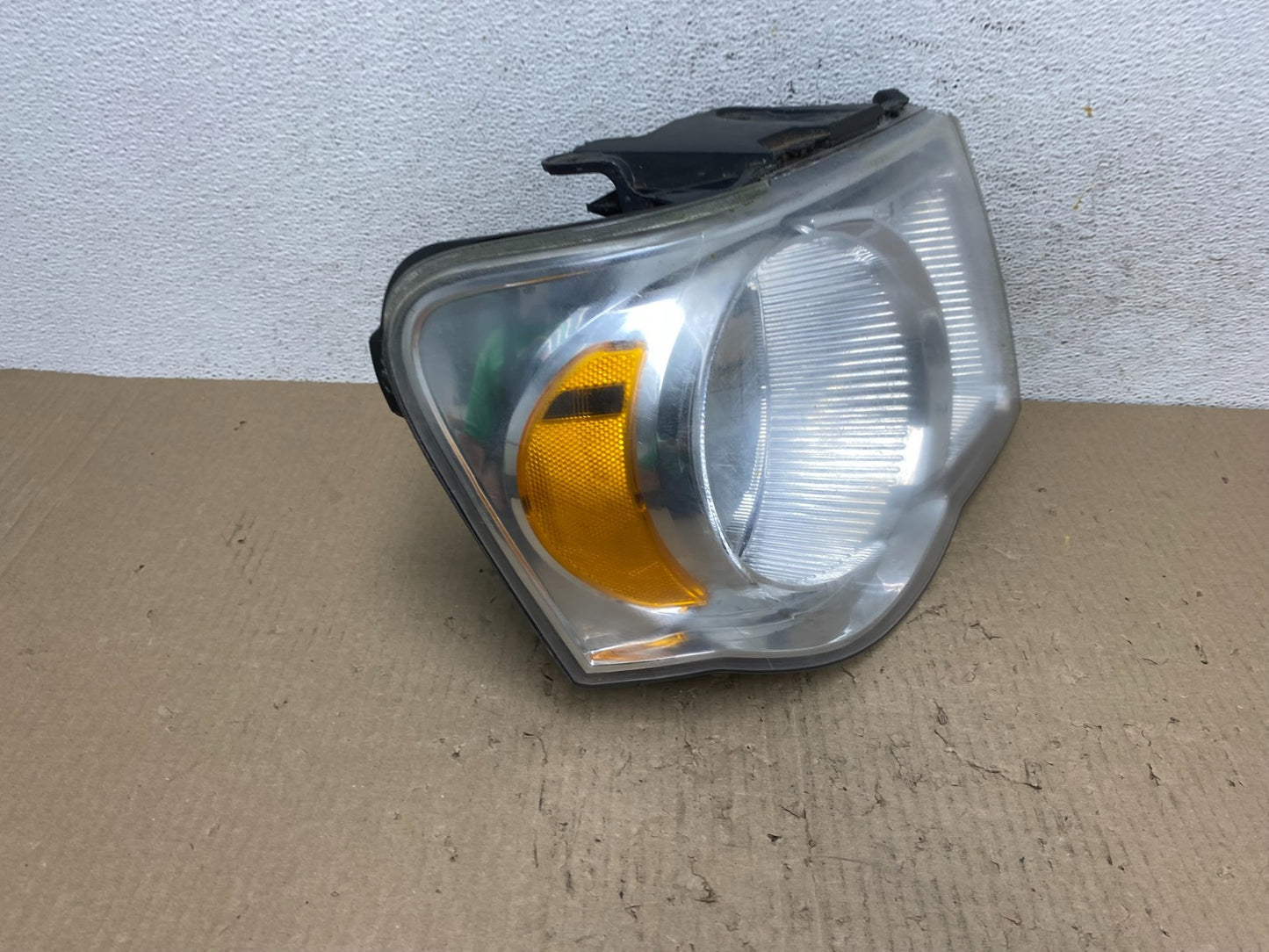 2007 2008 2009 Chrysler Aspen Right Passenger RH Halogen Headlight AE9755 DW2