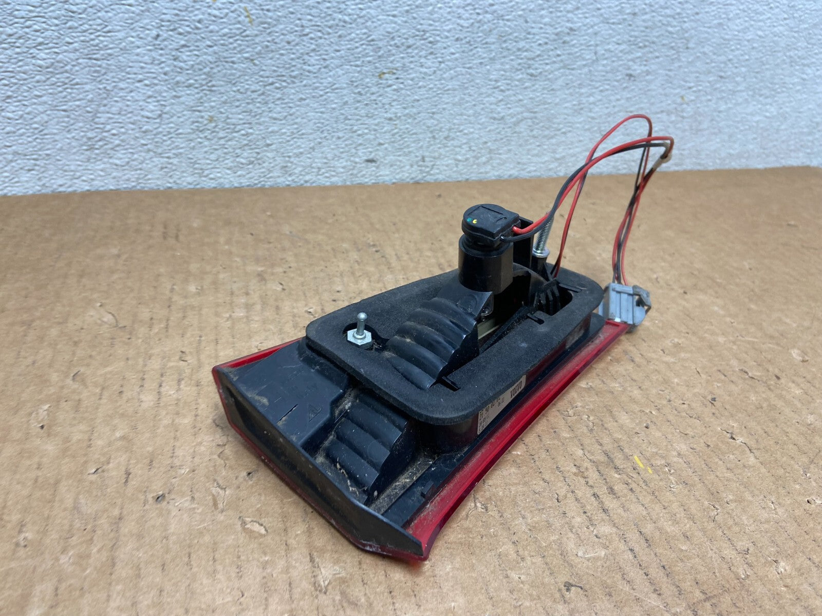 2011 to 2017 Volvo S60 Right Passenger RH Side Inner Tail Light I0799 KC3