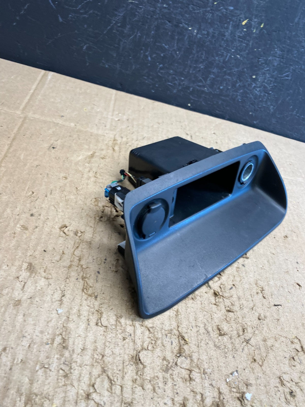 2008 to 2012 Nissan Armada Radio Bezel Cubby Storage Trim Aux AC4843 DG1