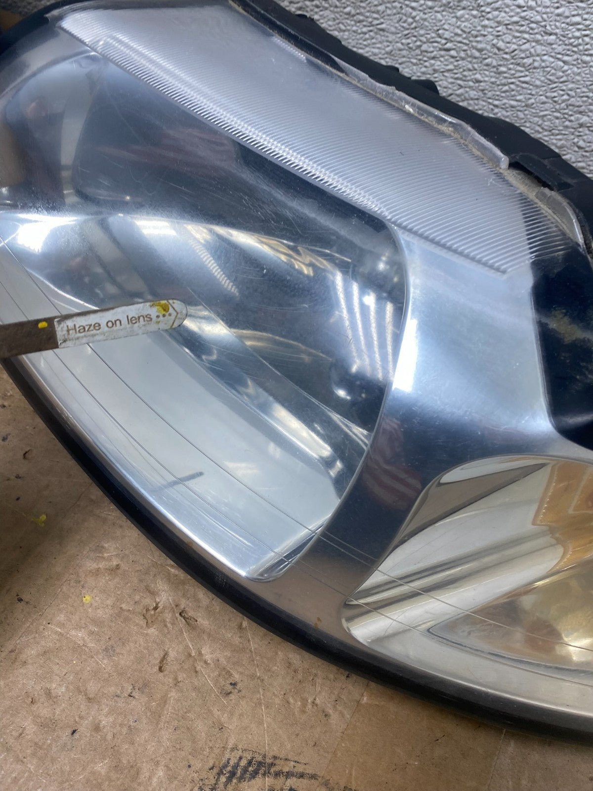 1999 to 2004 Ford Mustang Left+Right Set Side Headlights S7941 DW3