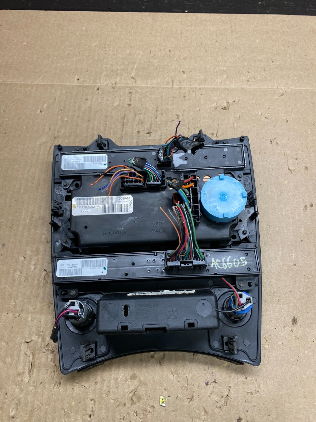 2005 2006 2007 Jeep Commander Grand Cherokee A/C Climate Control Bezel AC6605 DG5