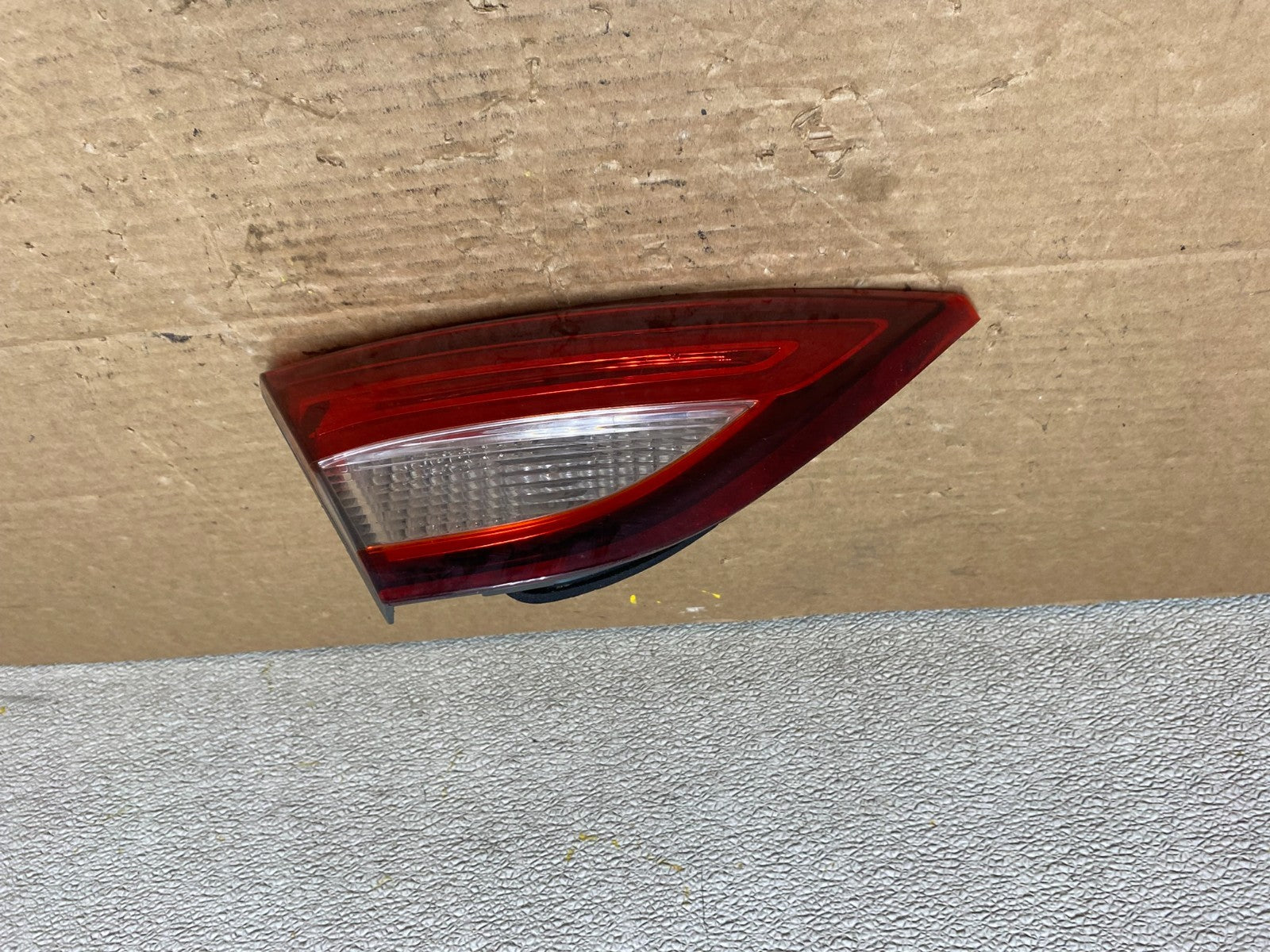 2015 to 2017 Chrysler 200 Sedan Left Driver Side Inner Tail Light Oem Z2677 DW0