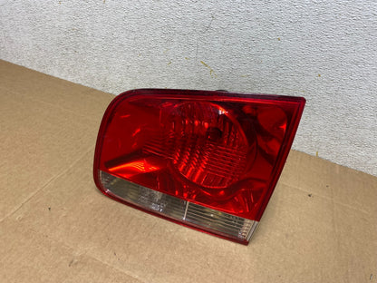 2004-2007 Volkswagen Touareg Right Passenger Rh Side Inner Tail Light Oem O66961