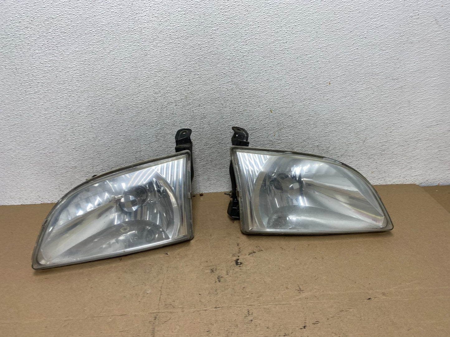 2001 2002 2003 Toyota Sienna Left+Right Side Set Headlights Halogen AF4581 DW0