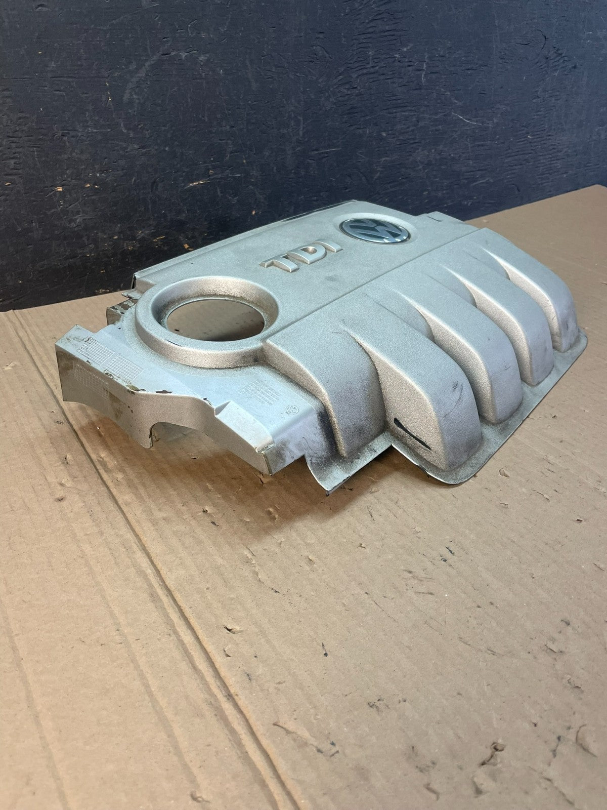 2005 to 2006 Volkswagen Jetta TDI Engine Cover AD87221