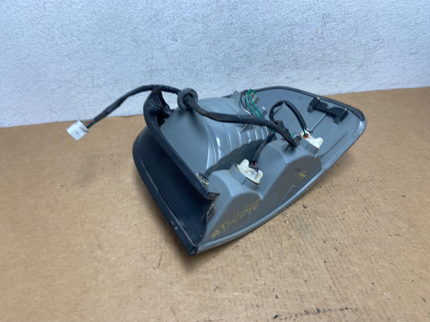 2005 to 2006 Hyundai Santa Fe Left Driver Side Tail Light AD4690 LK5