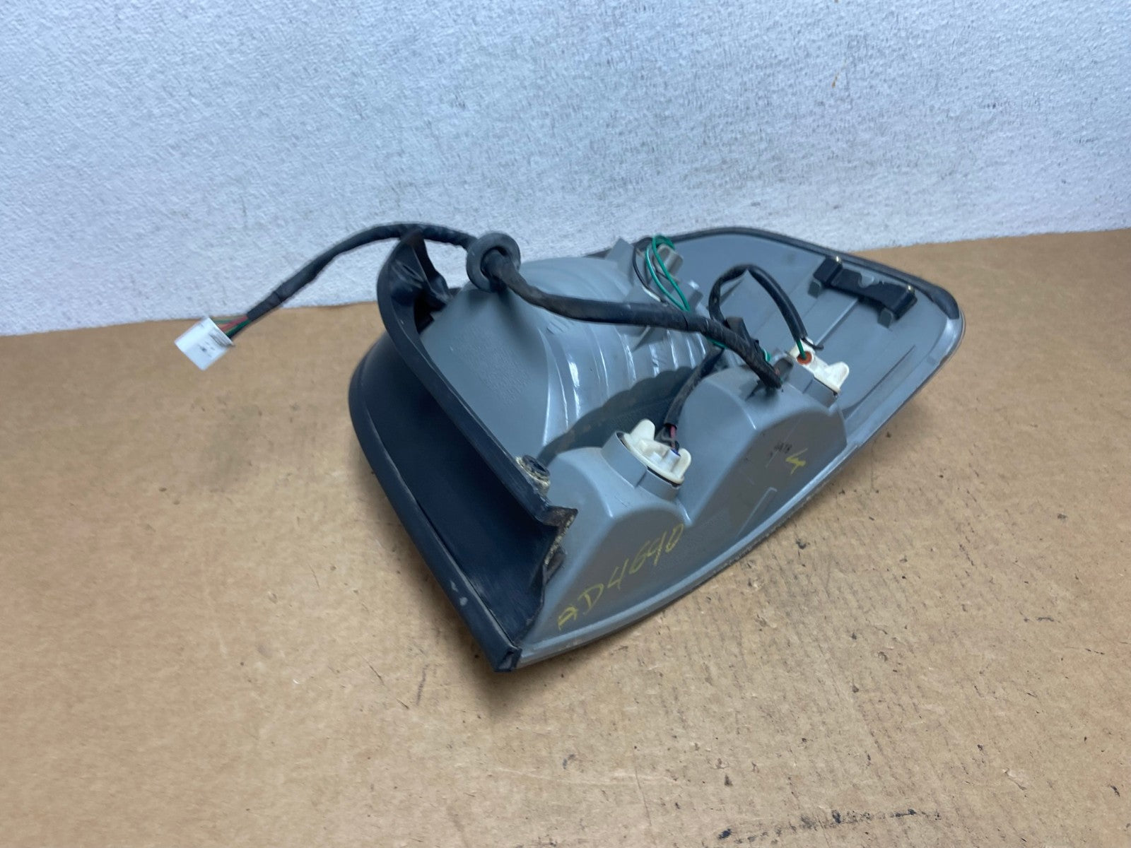 2005 to 2006 Hyundai Santa Fe Left Driver Side Tail Light AD4690 LK5