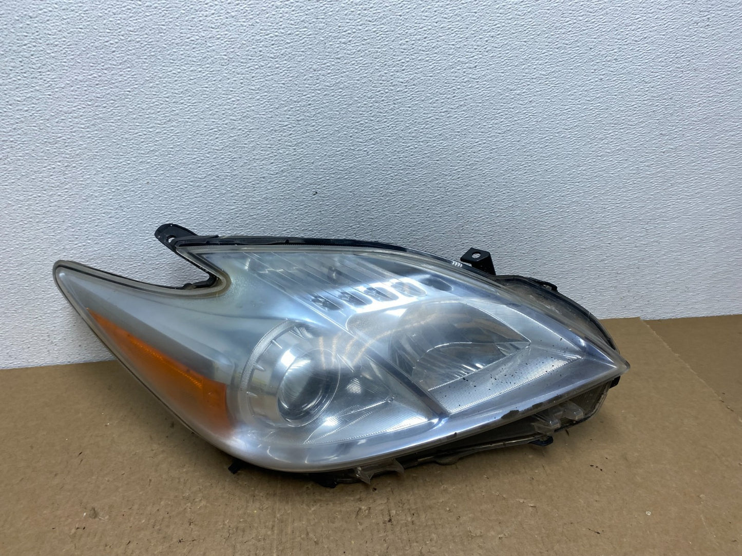 2010 - 2011 Toyota Prius Right Passenger Rh Halogen Headlight TYC AC1060 DW0