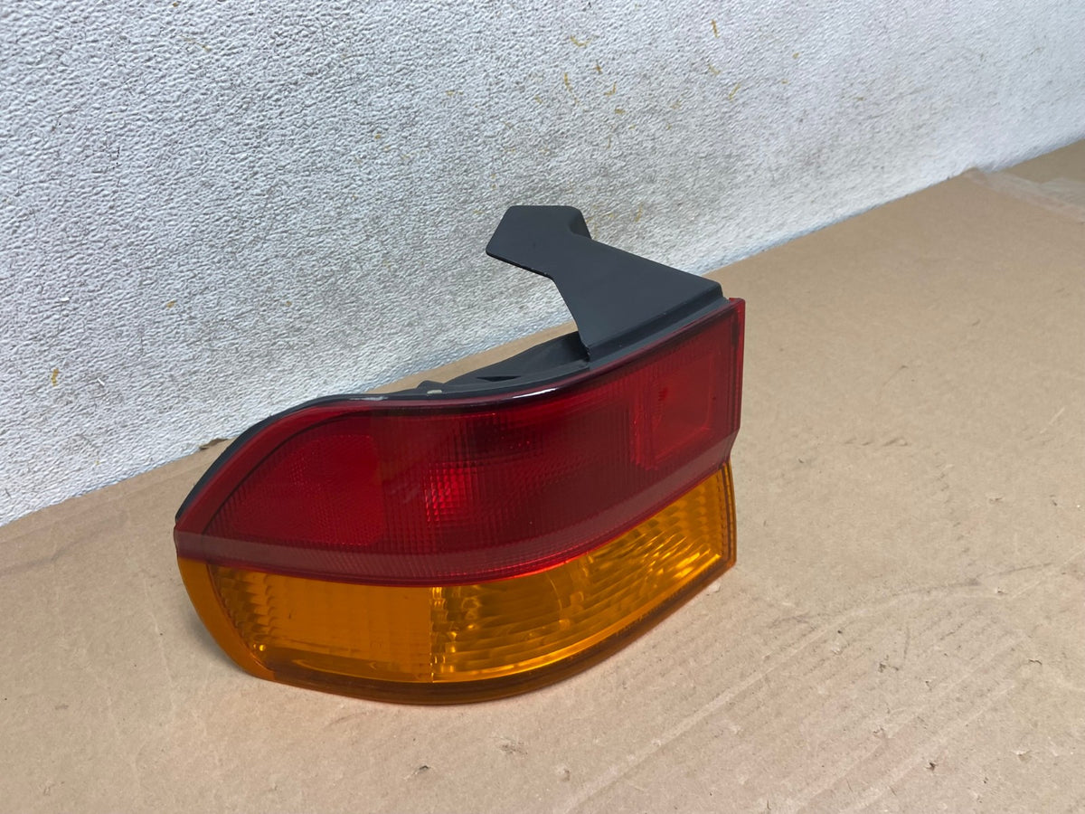 2002 2003 2004 Honda Odyssey Left Driver LH Side Tail Light AH9345 LK2