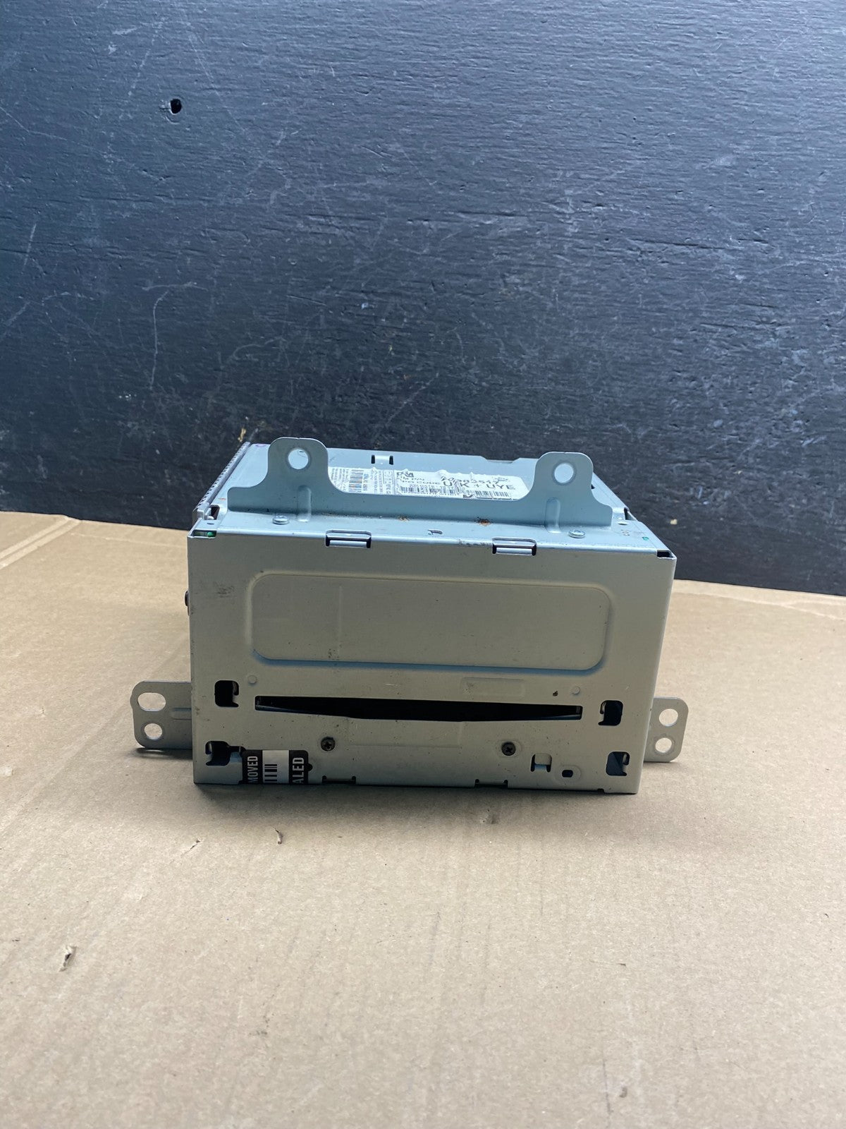 2011 to 2012 Chevrolet Equinox Cruze Radio Cd Receiver 20983517 AE7912 DG0