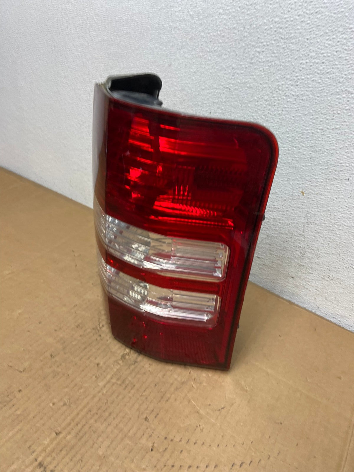 2008 to 2012 Jeep Liberty Right Passenger RH Side Tail Light AD0886 LK1