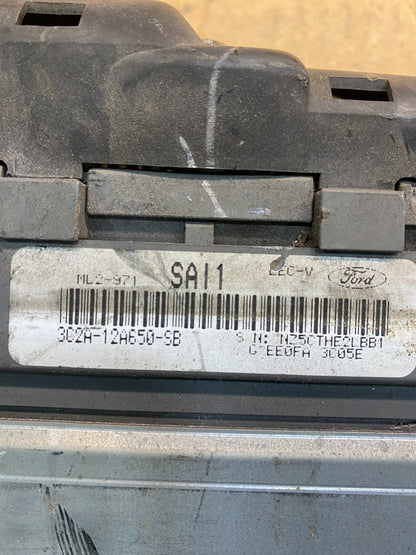 2002 Ford E-Series Van 4.2L Engine Control Module 3c2a-12a650-sb ab3641 DG2