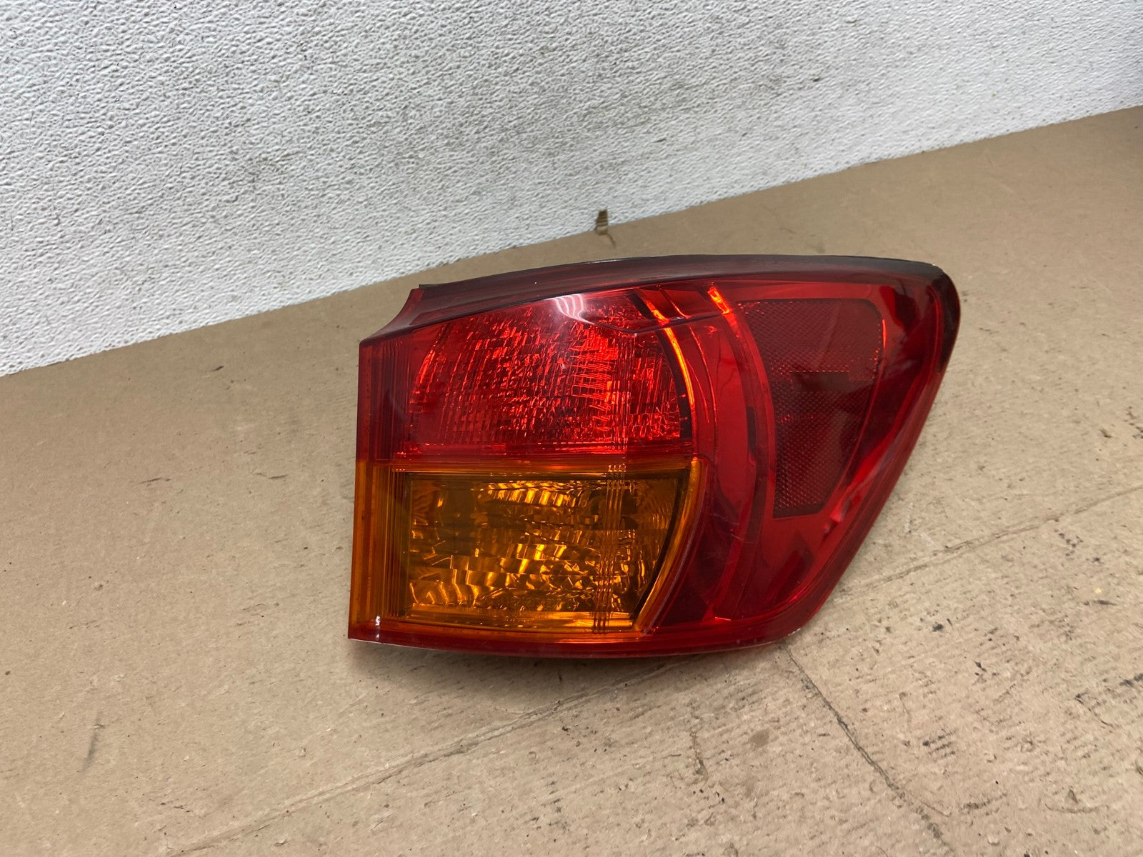 2006-2008 Lexus IS250 Right Passenger Rh Side Outer Tail Light AF5124 LK2