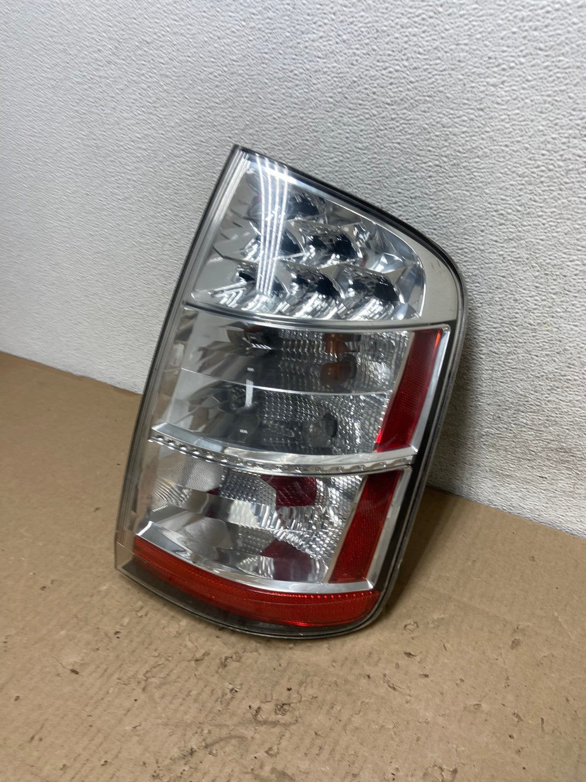 2006 to 2009 Toyota Prius Tail Light Right Passenger Side AG5956 LK1