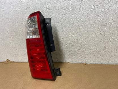 2007 to 2010 Kia Sedona Left Driver LH Side Tail Light AG9175 LK2