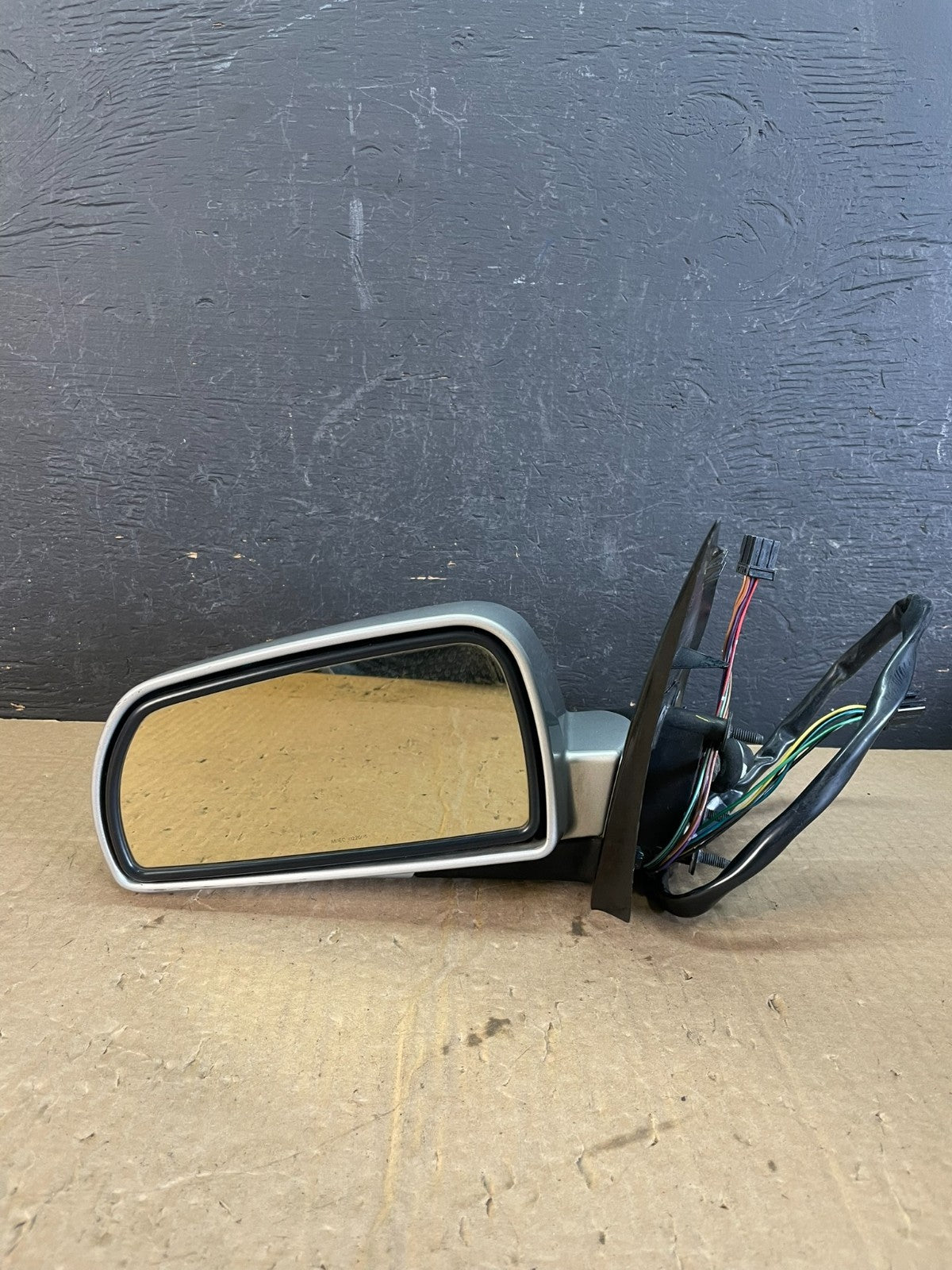2005 to 2011 Cadillac STS Left Driver LH View Door Mirror AC9923 DW4