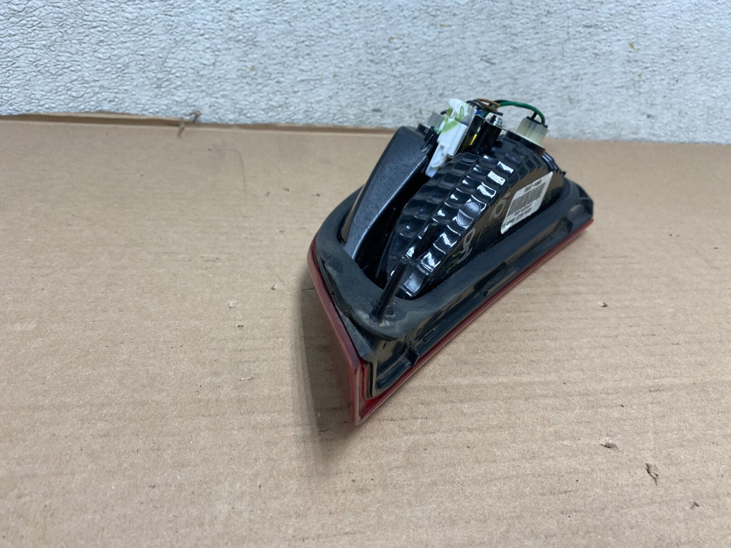 2015 to 2017 Chrysler 200 Sedan Right Passenger  Inner Tail Light Oem j4419 DG5