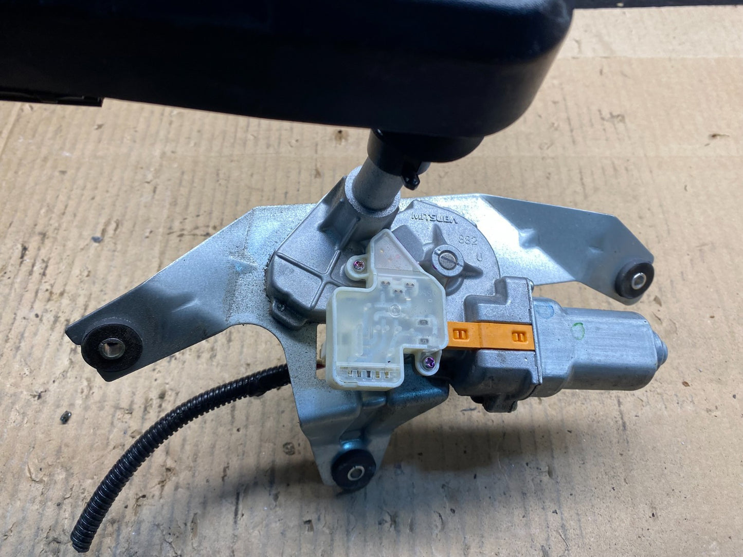 2010-2017 Chevrolet Equinox Rear Glass Windshield Wiper Motor y1372 DG5