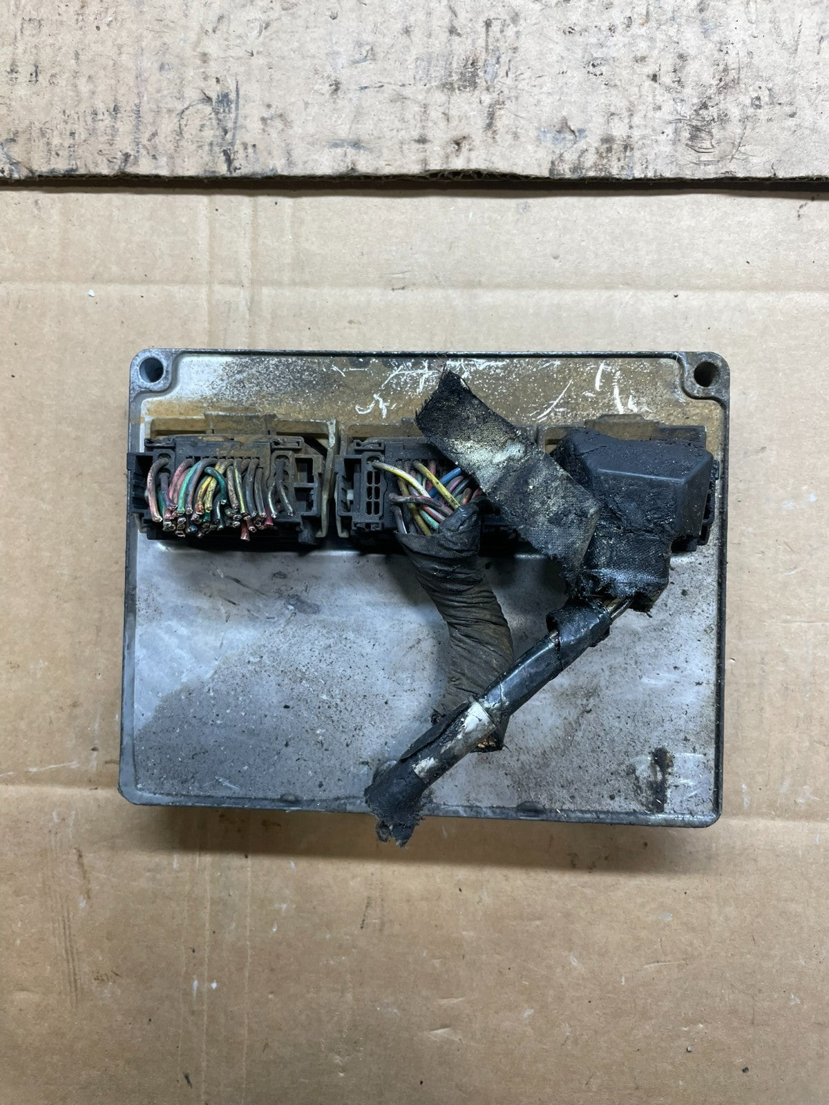 2006  Ford E350 E450 6.0L Diesel Van Engine Control ECU Computer Module r9143 DG0