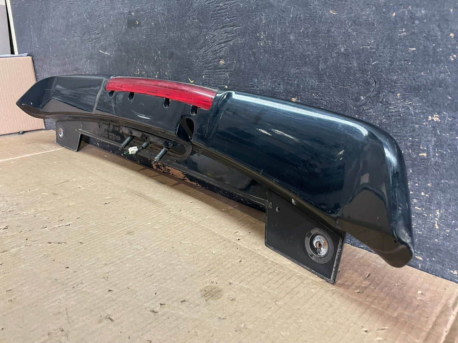2005 to 2009 Kia Spectra5 Spoiler Wing Brake Third 3RD Light AB3144 DG9