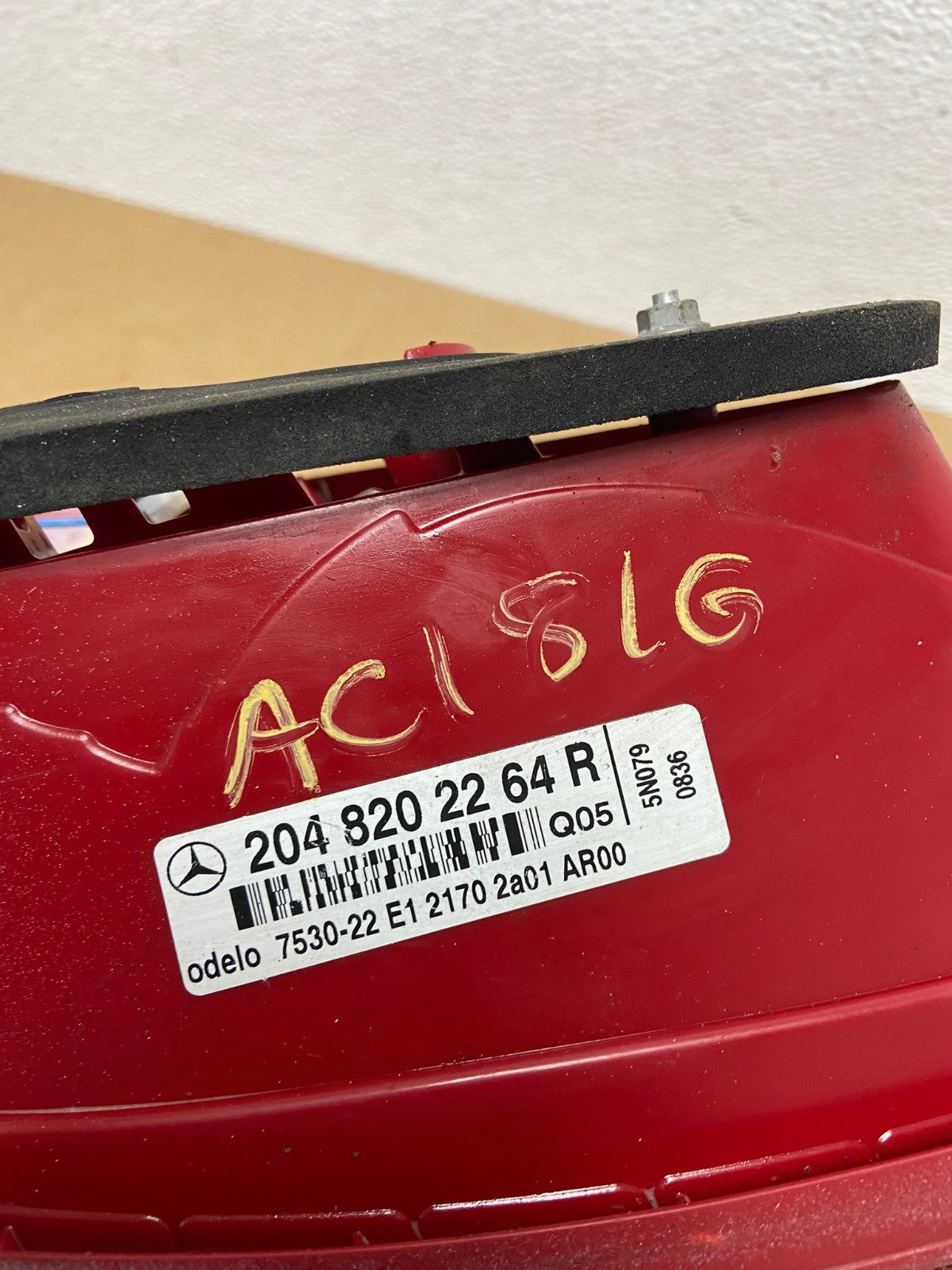 2008 - 2011 Mercedes C-Class Right Passenger RH LED Tail Light AC1816 LK6