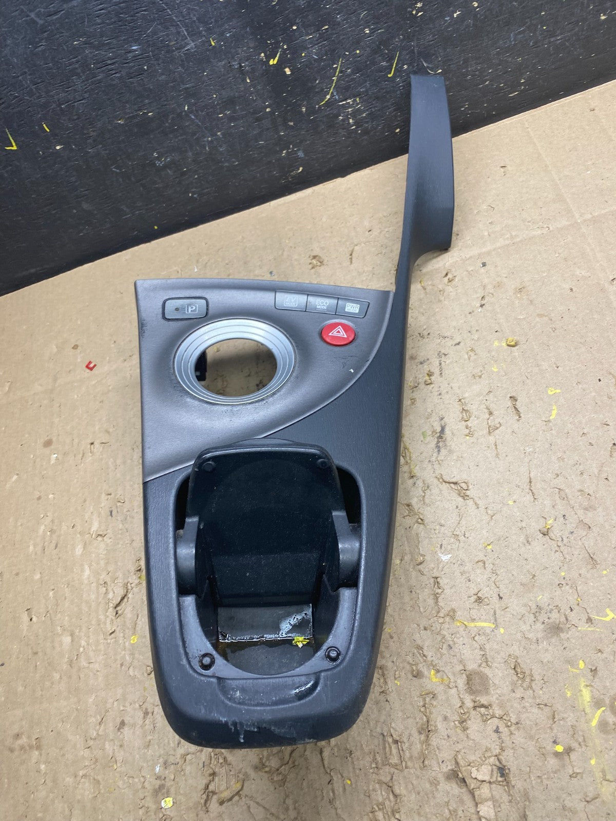 2010 to 2015 Toyota Prius Center Console Cup Holder Trim Bezel U5836 DG1
