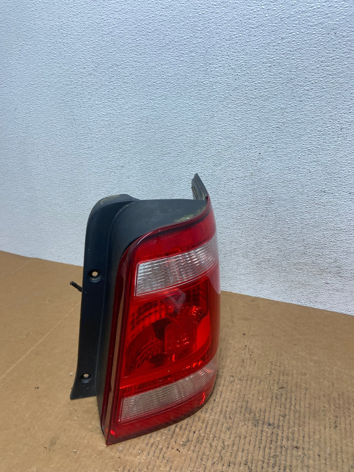 2008 to 2012 Ford Escape Right Passenger RH Side Tail Light AE0257 LK2