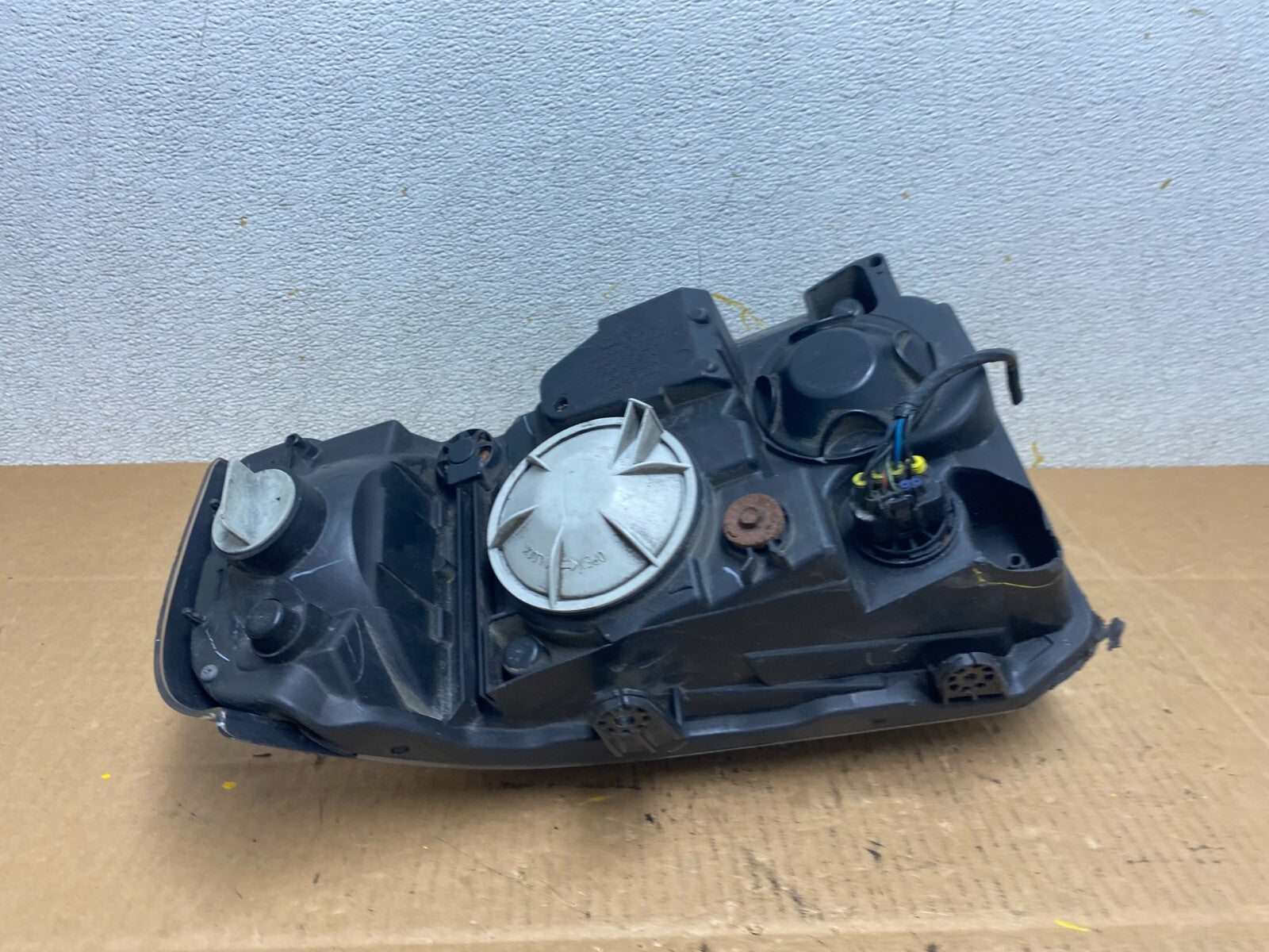 2004-2005 Land Rover Freelander Right Passenger Rh Halogen Headlight OE N4516 DG6