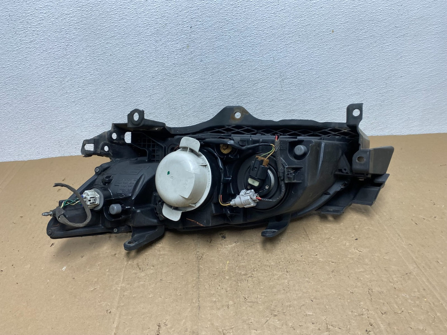 2008-2009 Subaru Legacy Right Passenger Rh Side Headlight Halogen AC7248 DW6