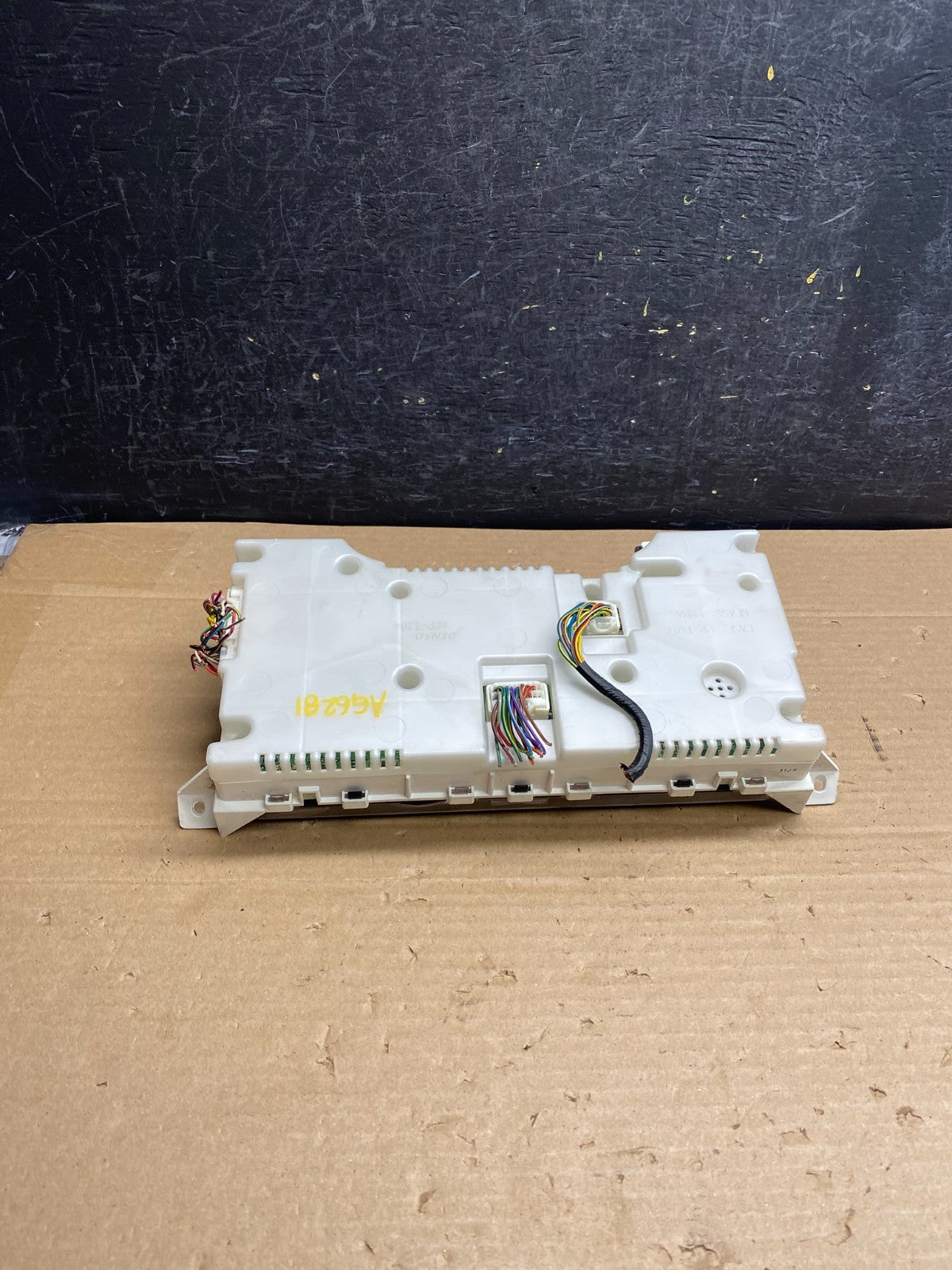 2008 to 2010 Mitsubishi Fuso Speedometer Cluster Gauge MK542915 ag6281 DG5